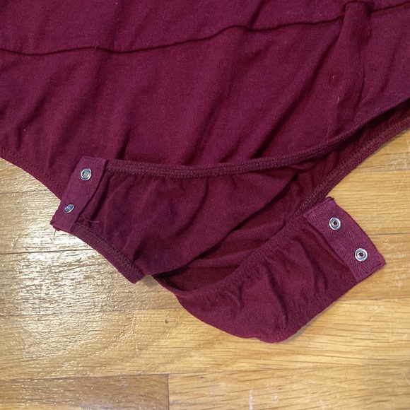 *last chance!!* LUSH | Women’s maroon deep v-neck sleeveless tank top bodysuit - Picture 4 of 15